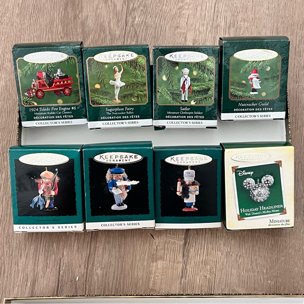NIB Vintage Gift Box Hallmark Keepsake Collector’s Series Ornaments Lot Of 8 #2